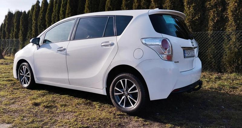 Toyota Verso cena 39900 przebieg: 169000, rok produkcji 2014 z Bojanowo małe 154